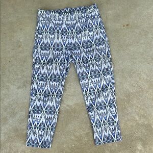 Chico's Blue and White Ankle Cropped Pants